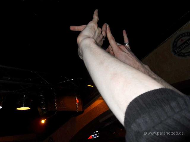 2011 Hands up at Kilians 035.jpg - Aber hier gibt es die ersten Nachahmer der mysteriösen Zeichensprache.